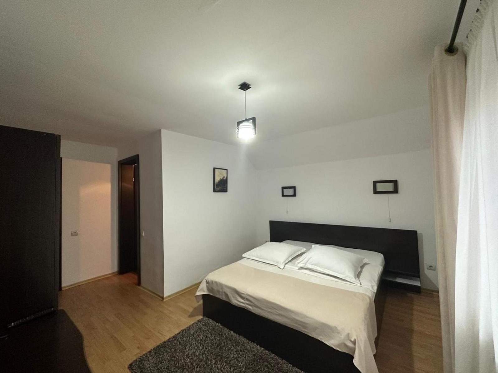 Casuta De Langa Izvor Hotell Moeciu De Sus Eksteriør bilde