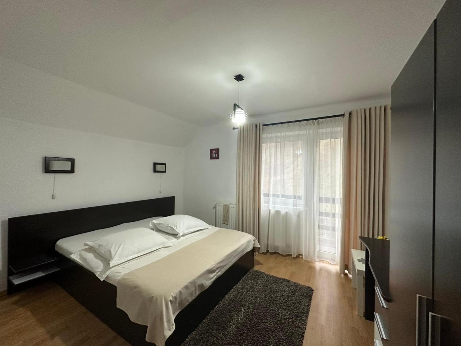 Casuta De Langa Izvor Hotell Moeciu De Sus Eksteriør bilde